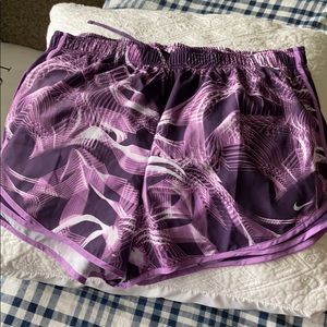 Nike tempo women’s short